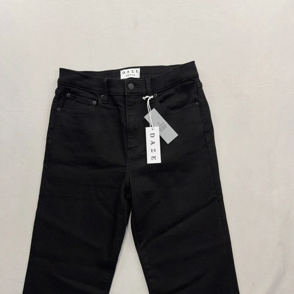 Daze Denim Shy Girl High Rise Crop Flare Jeans Black Mens Size 29 NWT